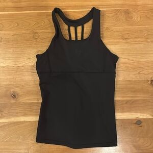 Sleeveless black workout shirt
